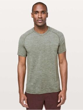 Lululemon Metal Vent Tech Short Sleeve V Royal Blue L